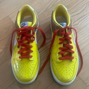 Nike Dunk Low- "Spongebob" GS Shoe Size 7Y (310569-711) Zest/Yellow-Rare AS IS